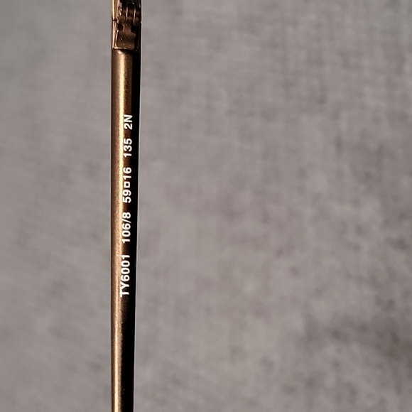 Tory Burch Aviator sunglasses - Picture 3 of 6